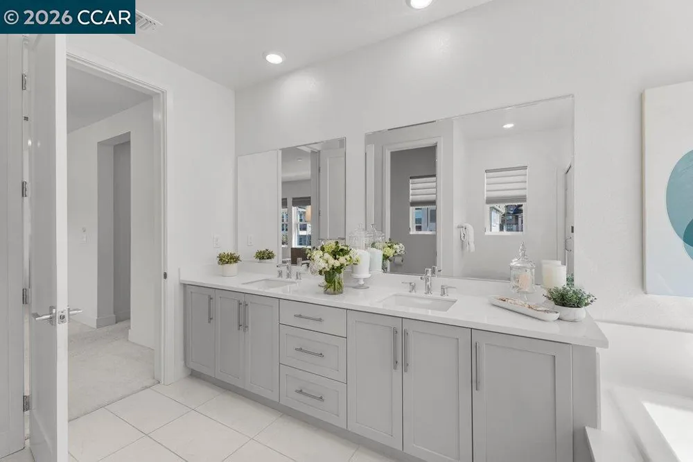 75208 VIA VICENZA San Ramon, CA 94583