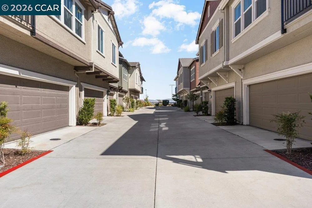 75208 VIA VICENZA San Ramon, CA 94583