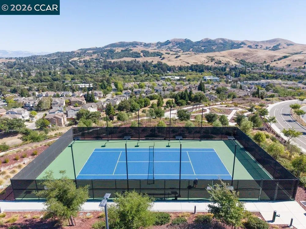 75208 VIA VICENZA San Ramon, CA 94583