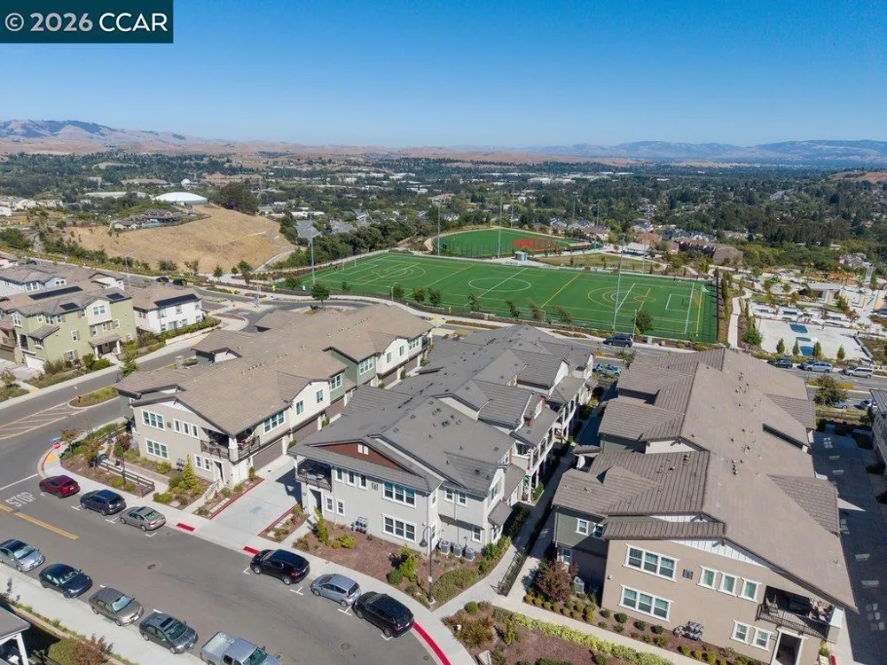 75208 VIA VICENZA San Ramon, CA 94583