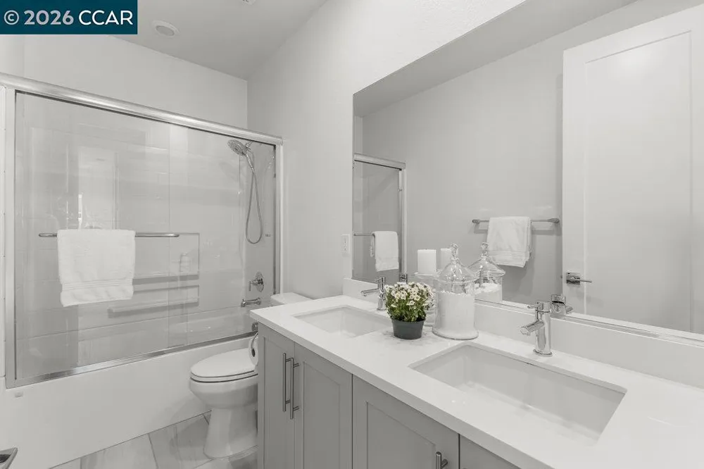 75208 VIA VICENZA San Ramon, CA 94583