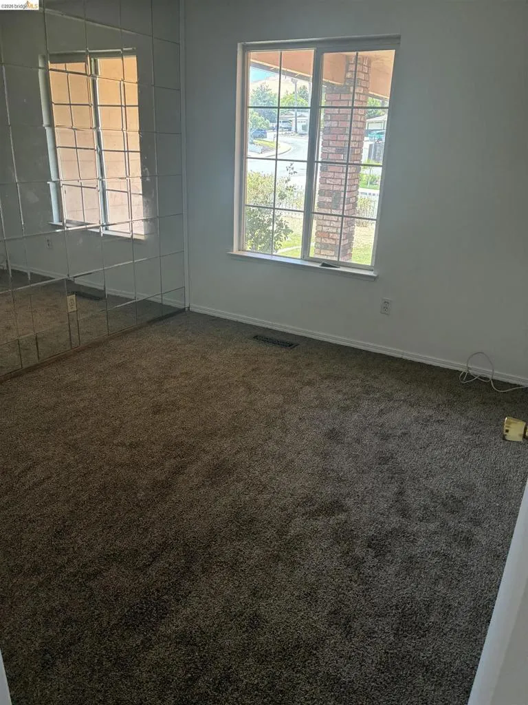 2119 Sugartree Dr Pittsburg, CA 94565