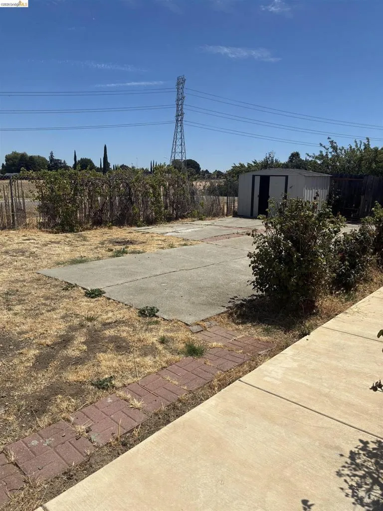 2119 Sugartree Dr Pittsburg, CA 94565