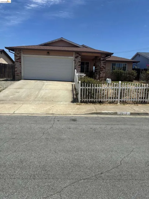 2119 Sugartree Dr