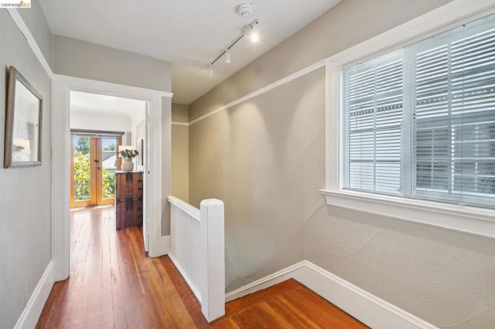 688 31St St Oakland, CA 94609