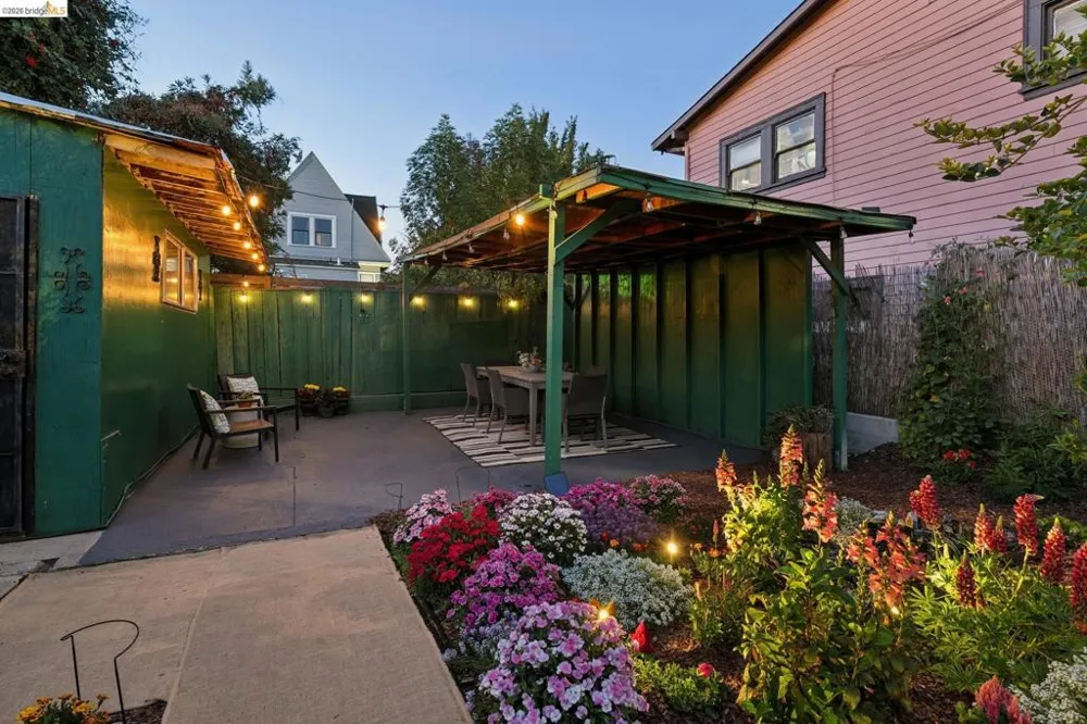 688 31St St Oakland, CA 94609