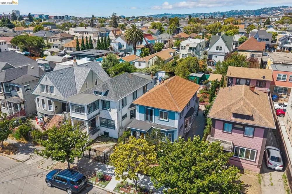 688 31St St Oakland, CA 94609