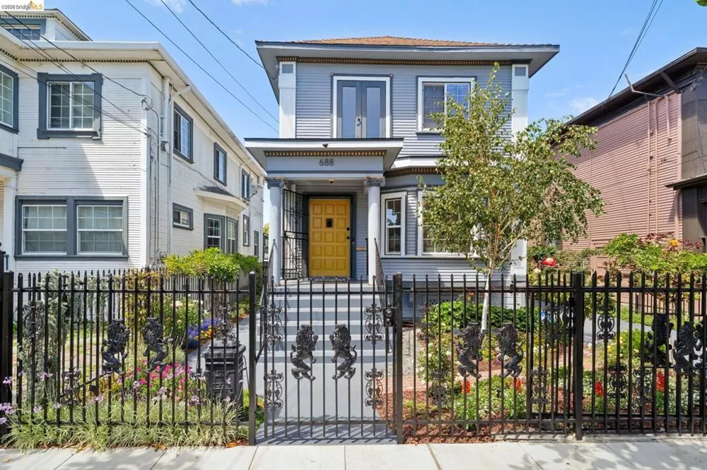 688 31St St Oakland, CA 94609