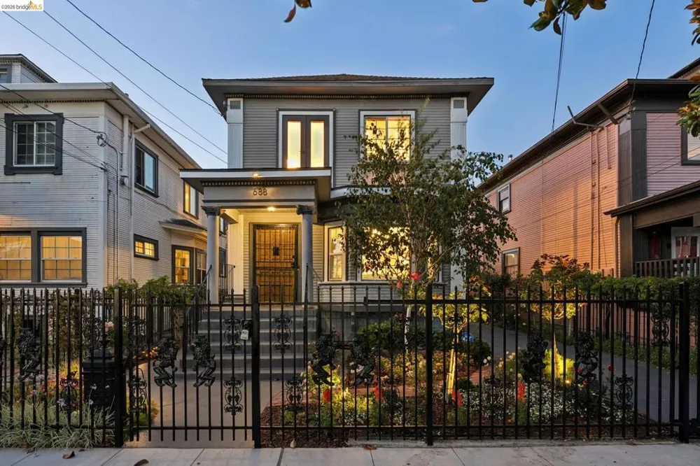 688 31St St Oakland, CA 94609