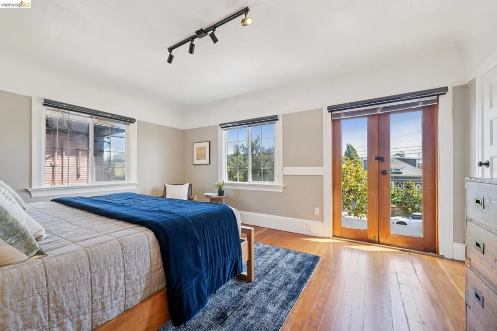 688 31St St Oakland, CA 94609