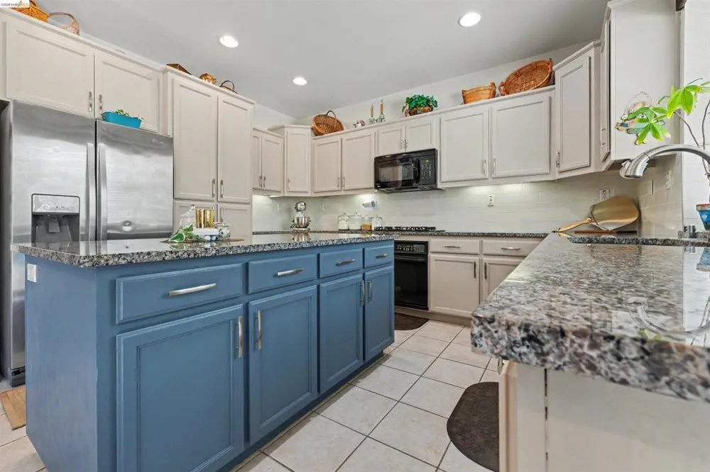2434 Pearlite Way Antioch, CA 94531