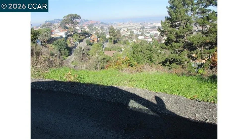 Crest Ave Richmond, CA 94801
