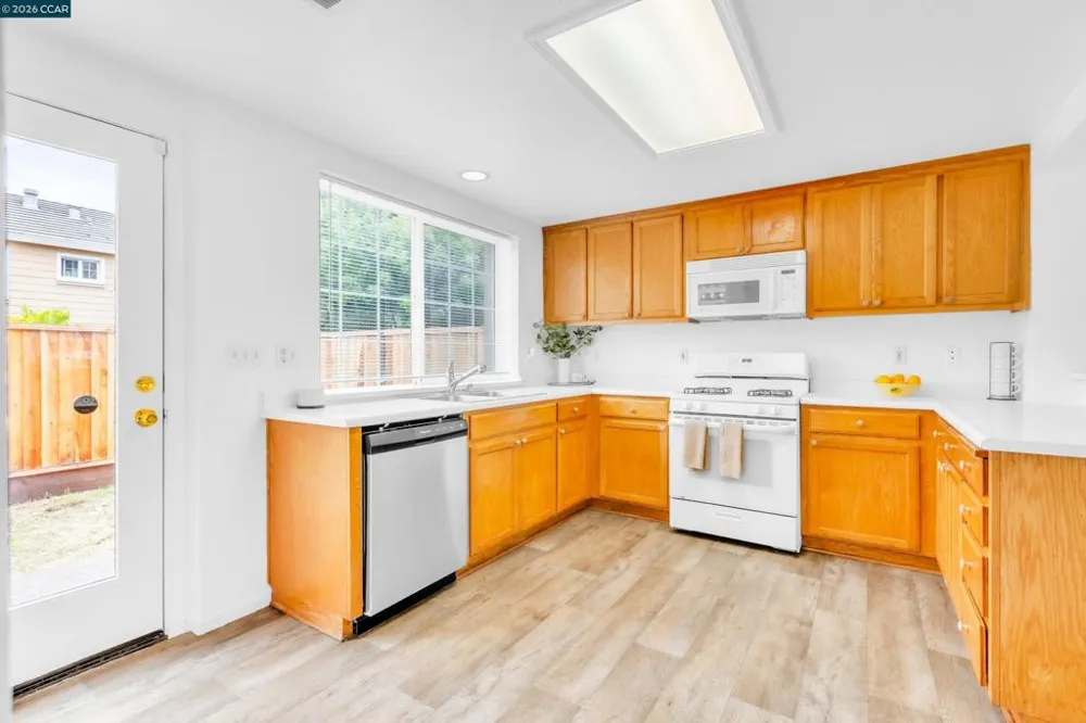 712 Daniels Ave Vallejo, CA 94590