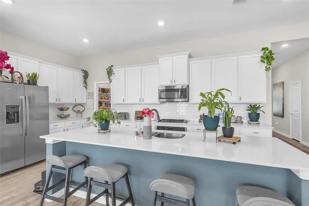 1140 Canuela Way Justin, TX 76247
