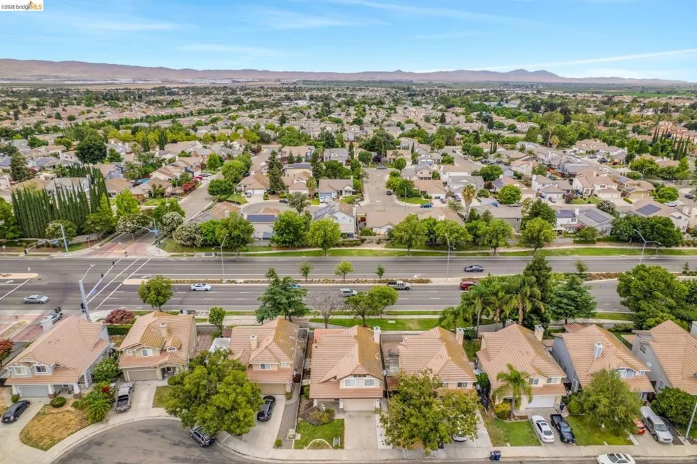 1553 Shadowood Ct. Tracy, CA 95376
