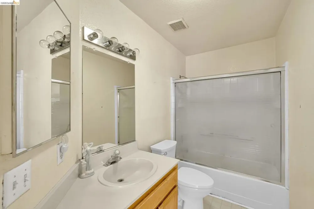 1553 Shadowood Ct. Tracy, CA 95376