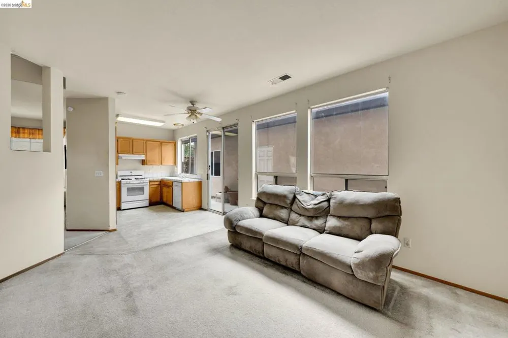1553 Shadowood Ct. Tracy, CA 95376