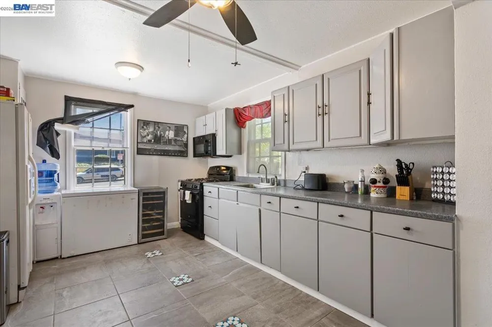 44 Parrott St Vallejo, CA 94590