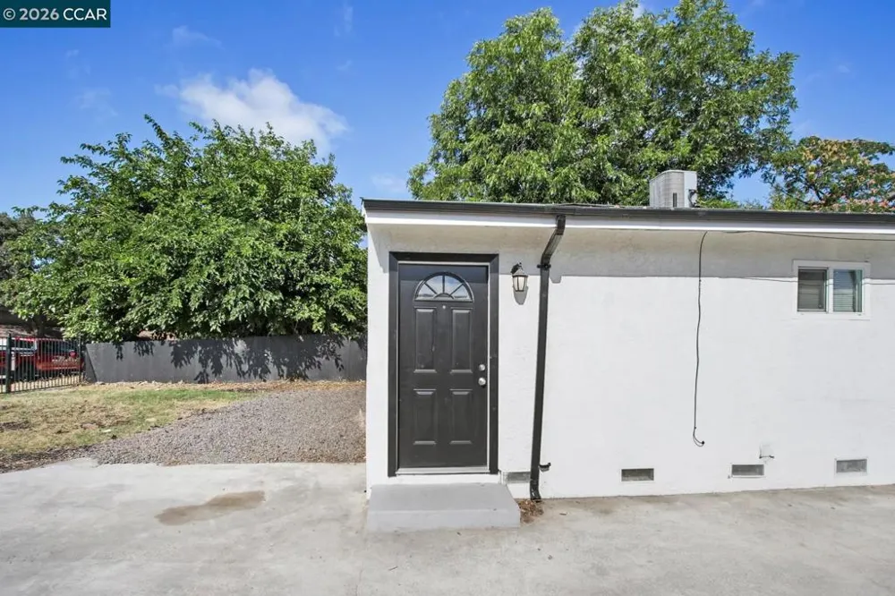 2225 E Myrtle St Stockton, CA 95205
