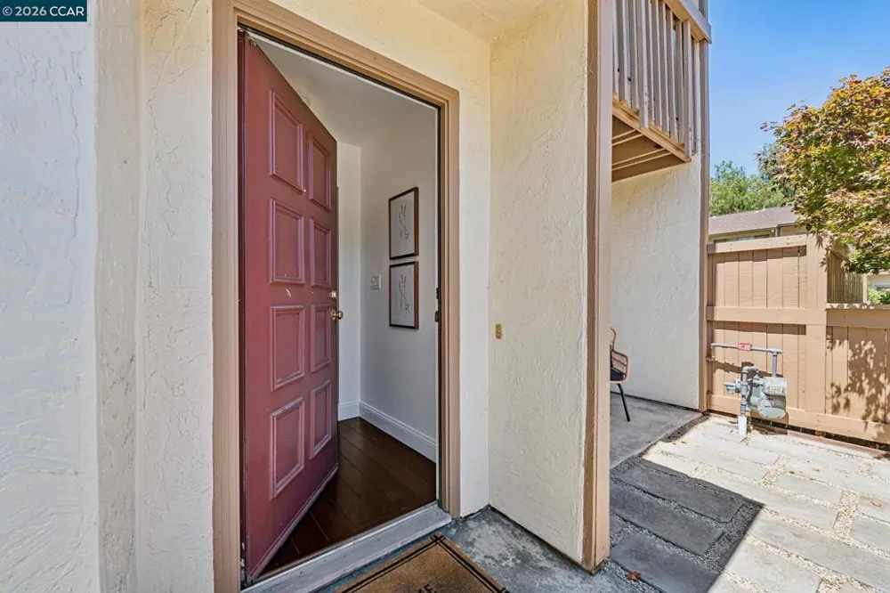1885 Olmo Way Walnut Creek, CA 94598