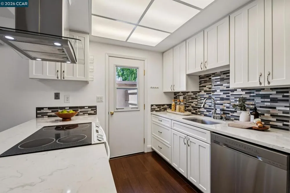 1885 Olmo Way Walnut Creek, CA 94598