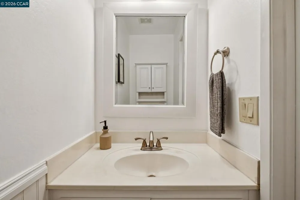 1885 Olmo Way Walnut Creek, CA 94598