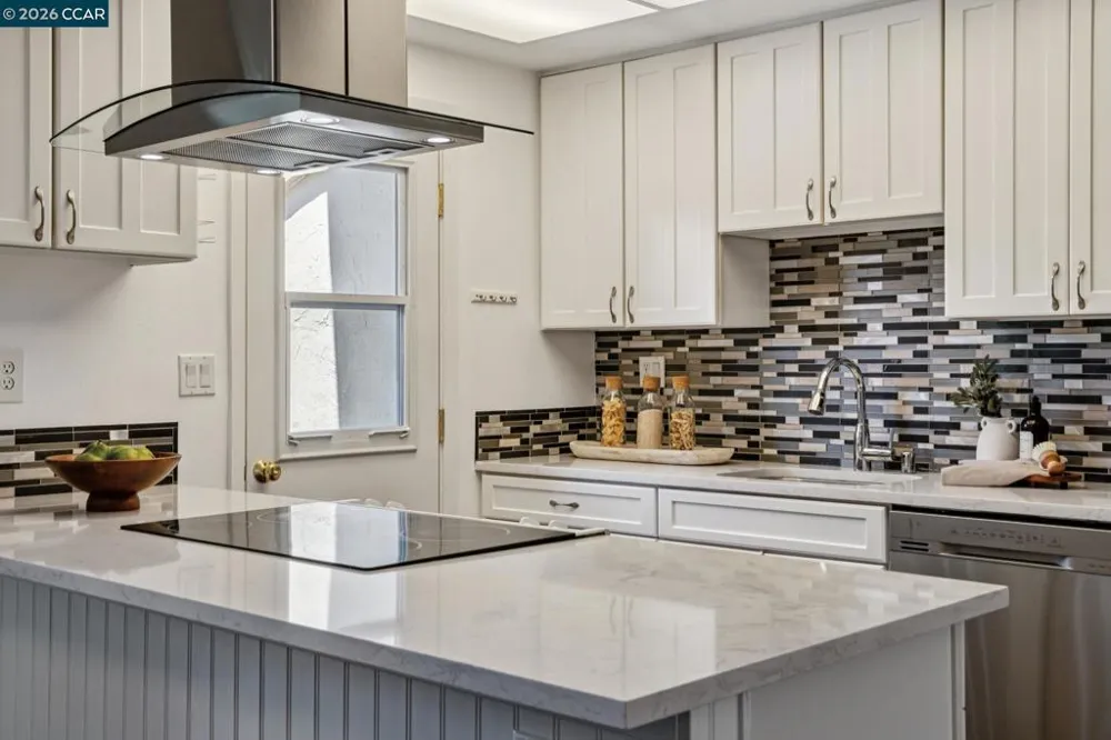 1885 Olmo Way Walnut Creek, CA 94598