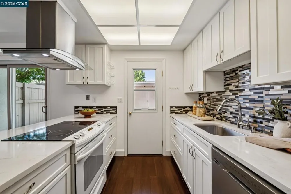 1885 Olmo Way Walnut Creek, CA 94598