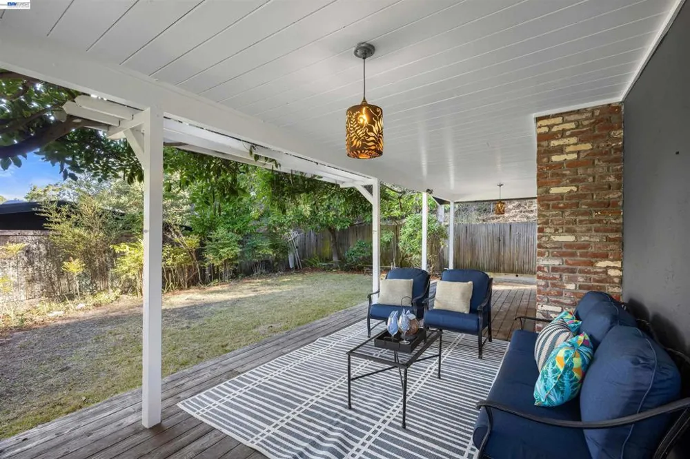 45 Sleepy Hollow Ln Orinda, CA 94563