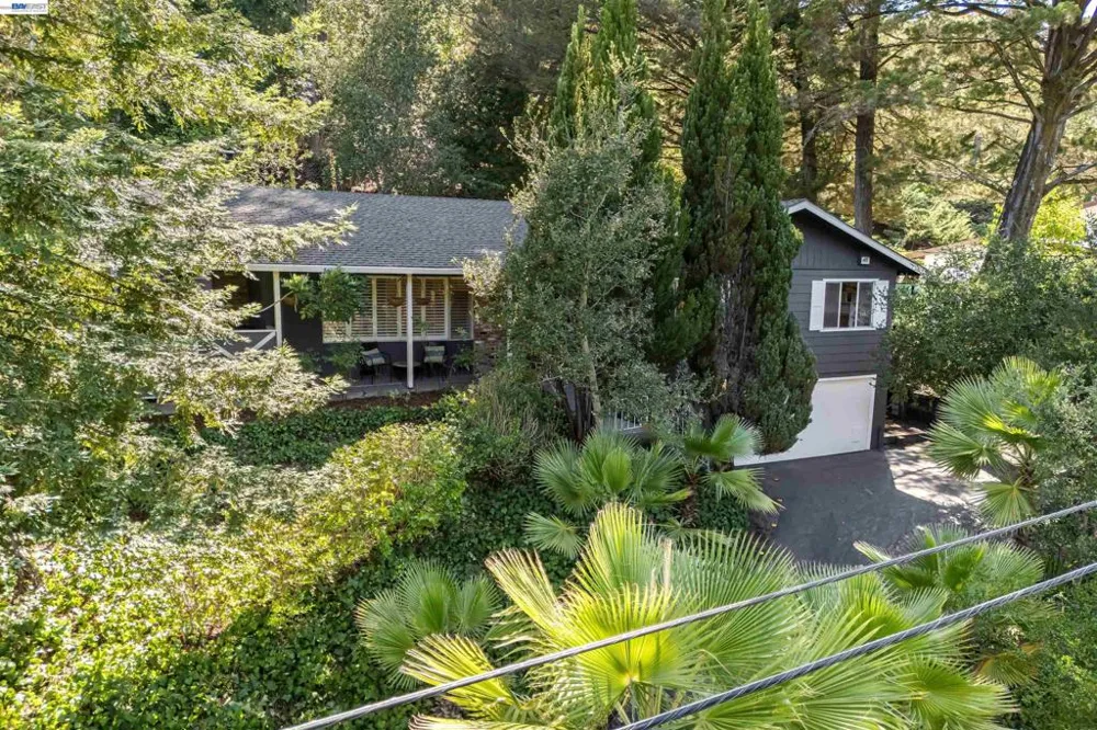 45 Sleepy Hollow Ln Orinda, CA 94563