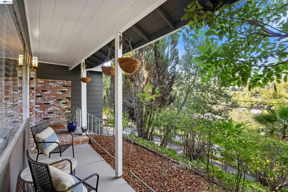 45 Sleepy Hollow Ln Orinda, CA 94563