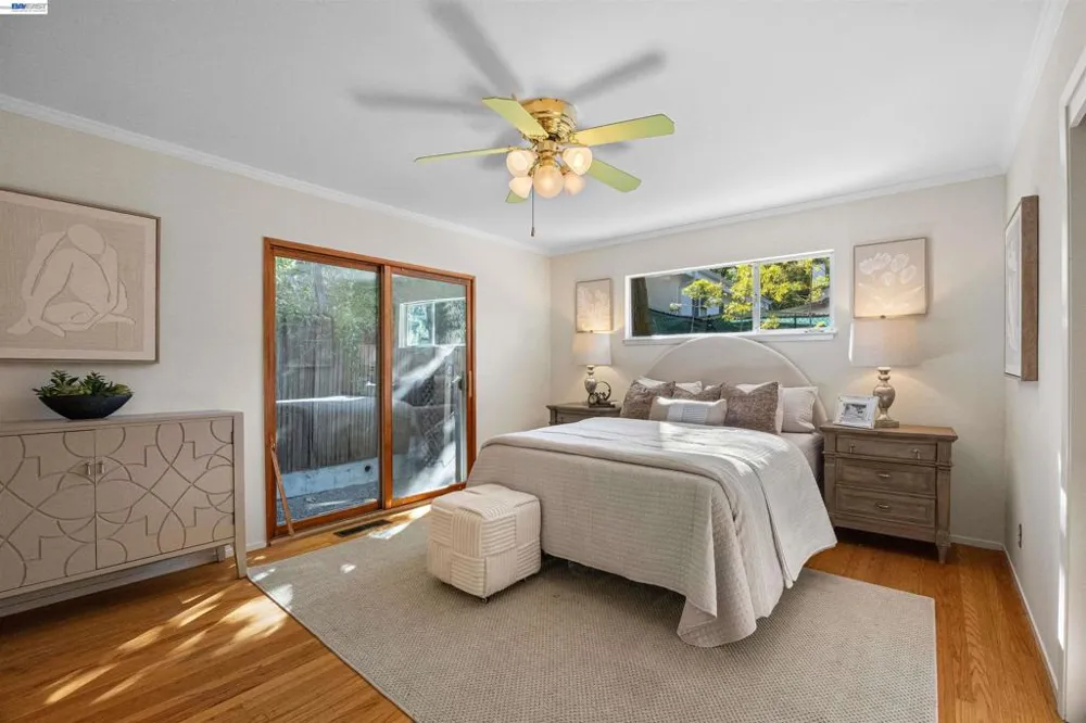 45 Sleepy Hollow Ln Orinda, CA 94563