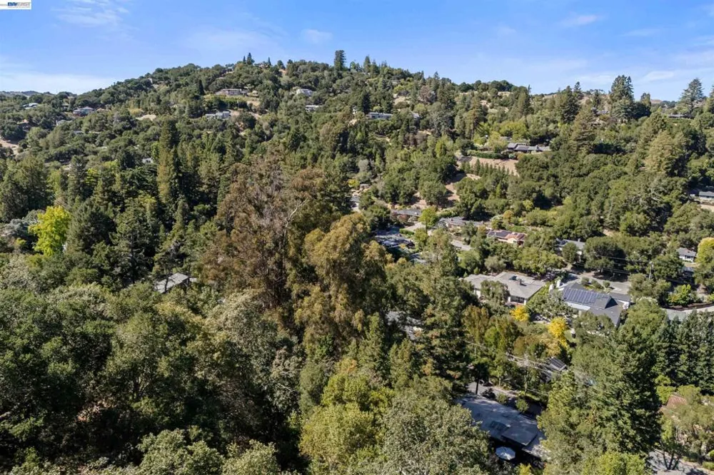 45 Sleepy Hollow Ln Orinda, CA 94563