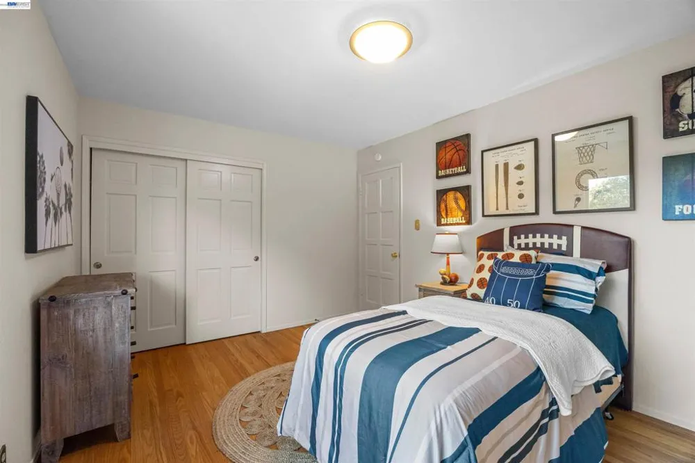 45 Sleepy Hollow Ln Orinda, CA 94563