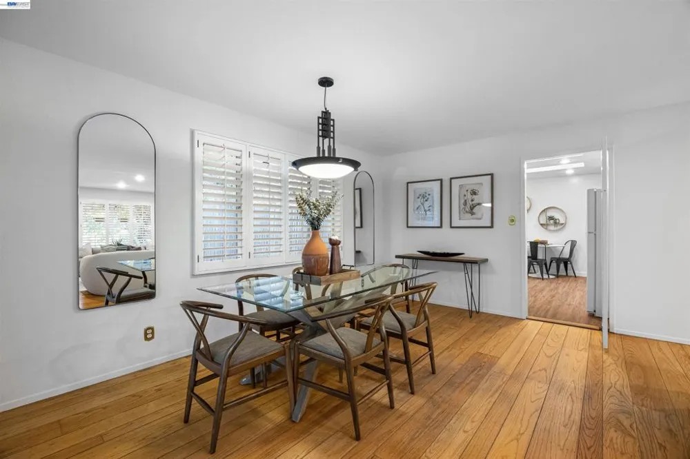 45 Sleepy Hollow Ln Orinda, CA 94563