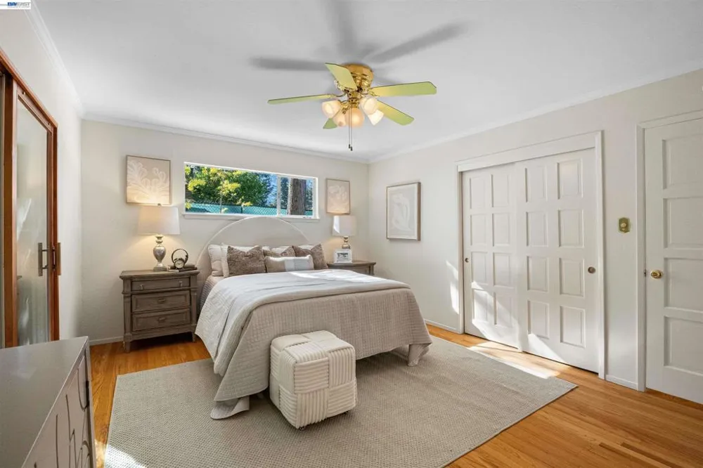 45 Sleepy Hollow Ln Orinda, CA 94563