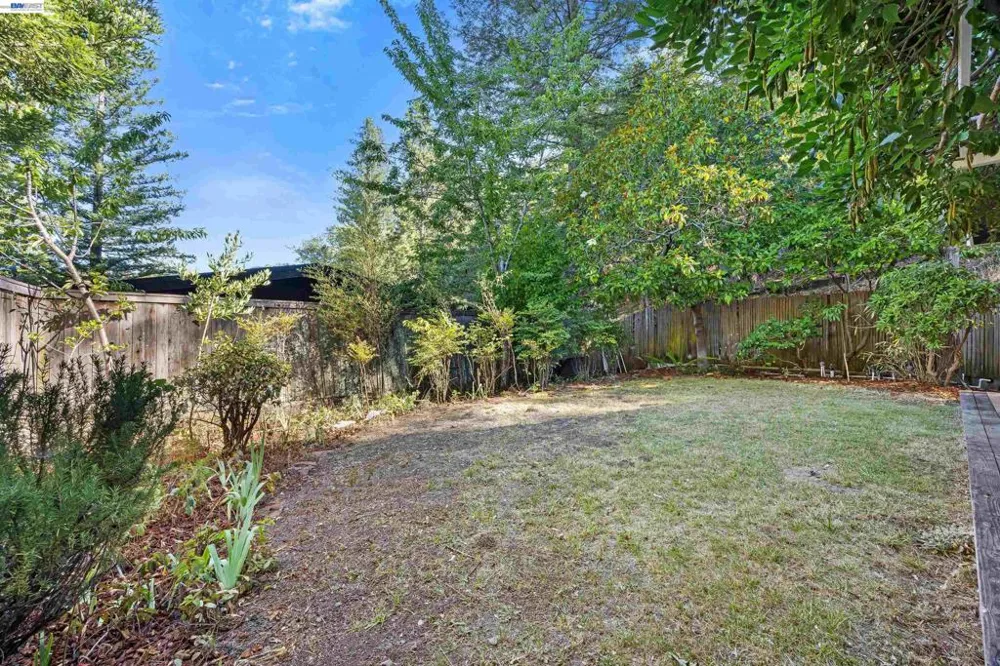 45 Sleepy Hollow Ln Orinda, CA 94563