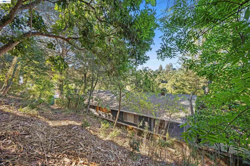 45 Sleepy Hollow Ln Orinda, CA 94563