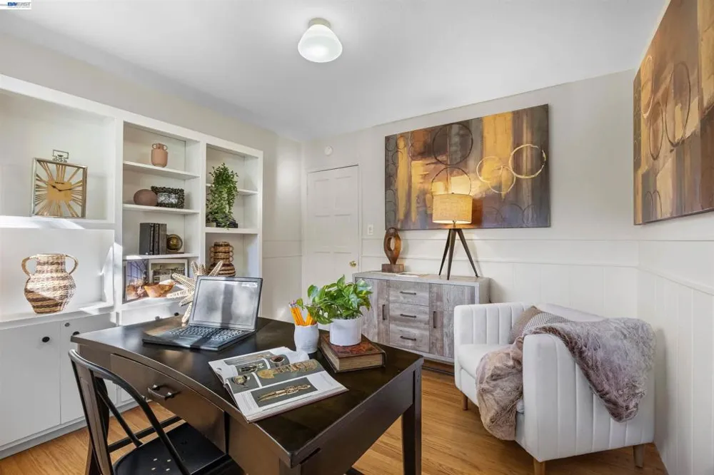 45 Sleepy Hollow Ln Orinda, CA 94563