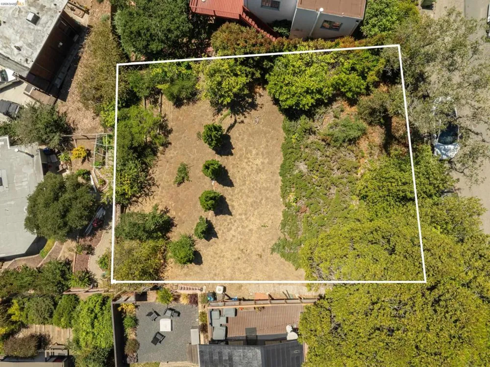 1072 Sterling Ave Berkeley, CA 94708