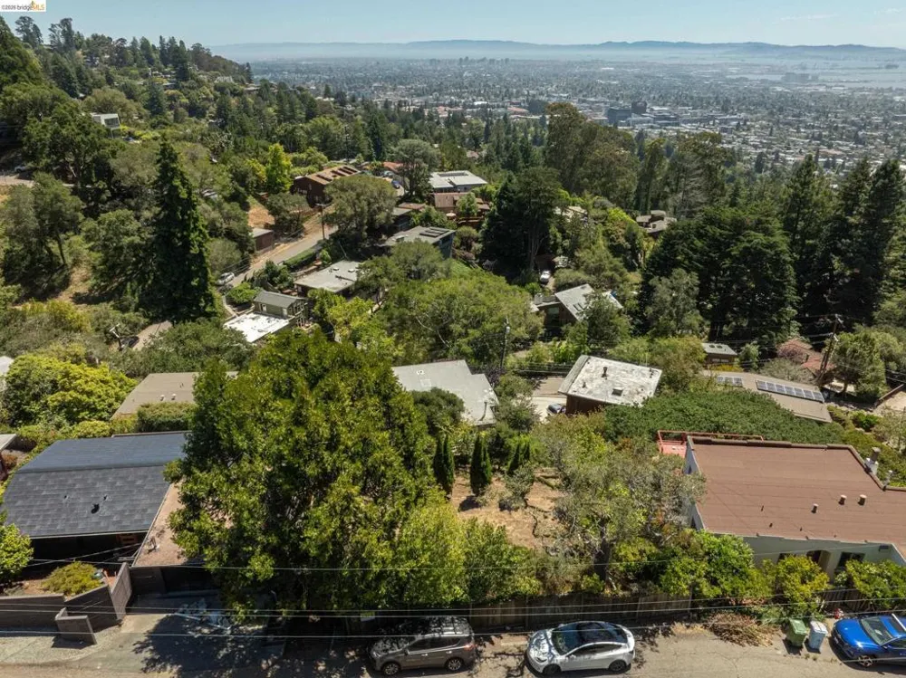1072 Sterling Ave Berkeley, CA 94708