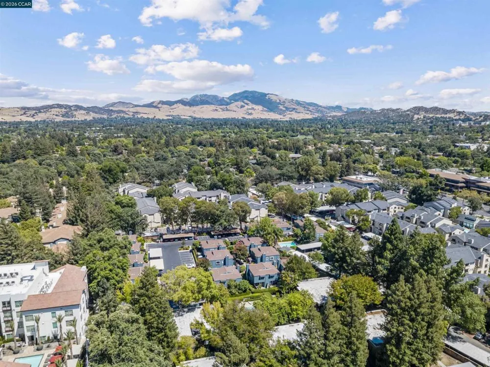 1194 Honey Trail Walnut Creek, CA 94597
