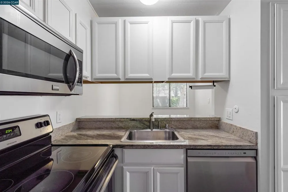 1194 Honey Trail Walnut Creek, CA 94597