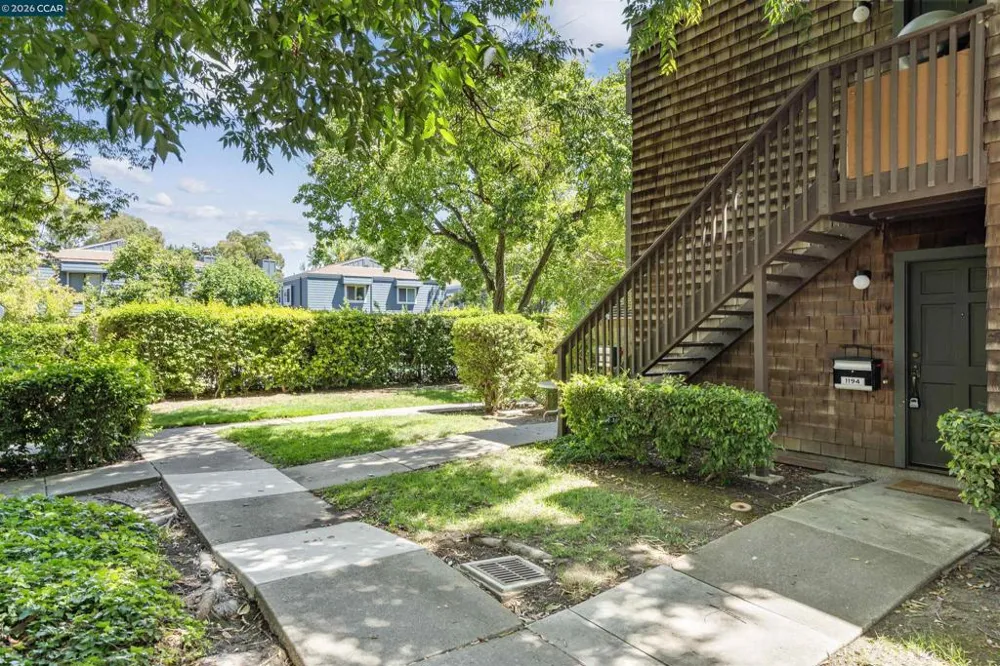 1194 Honey Trail Walnut Creek, CA 94597