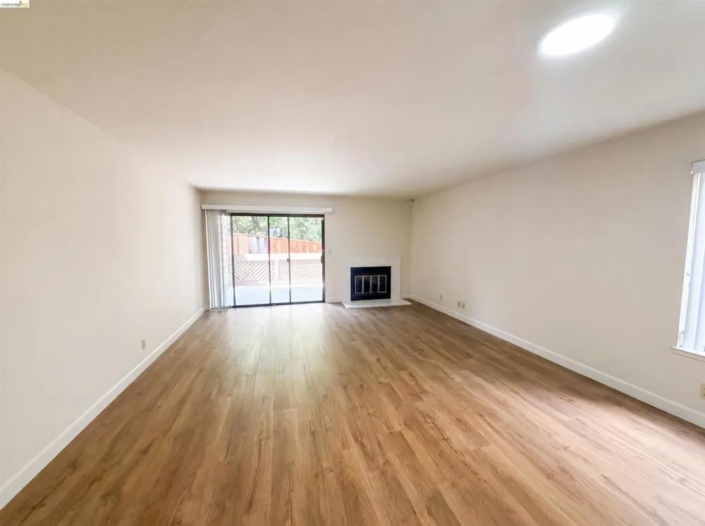 1555 Hecker Pass Rd #C101 Gilroy, CA 95020