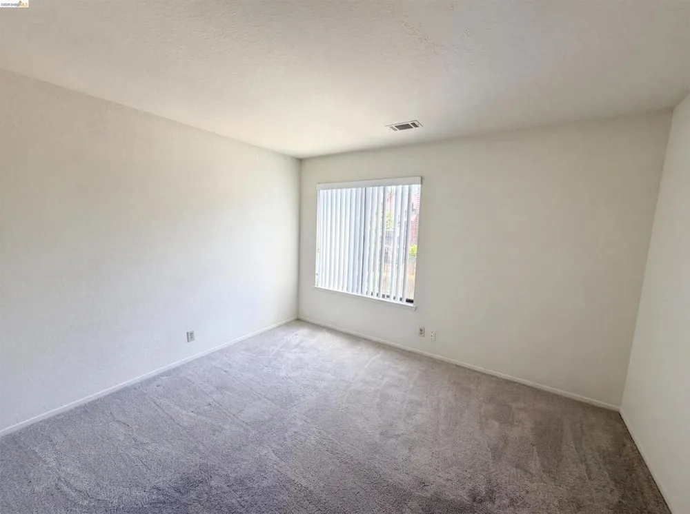 1555 Hecker Pass Rd #C101 Gilroy, CA 95020