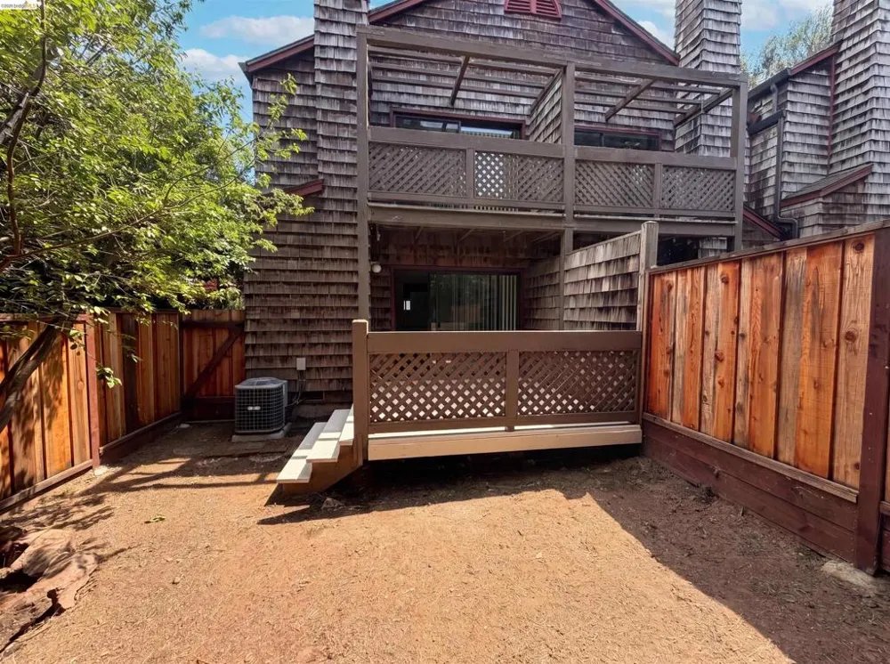 1555 Hecker Pass Rd #C101 Gilroy, CA 95020
