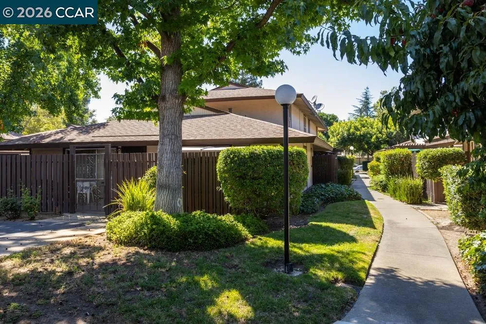 5468 Roundtree Pl #P Concord, CA 94521