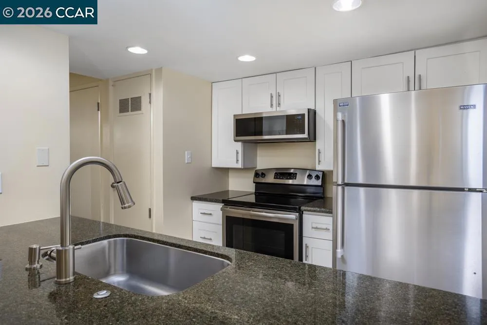 5468 Roundtree Pl #P Concord, CA 94521