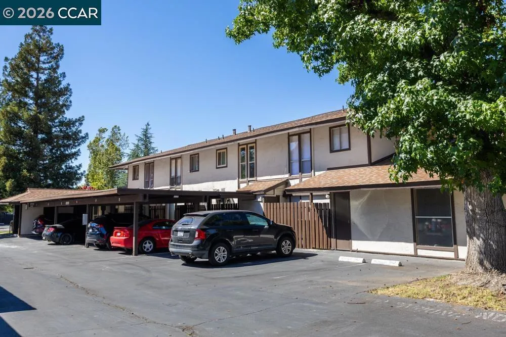 5468 Roundtree Pl #P Concord, CA 94521